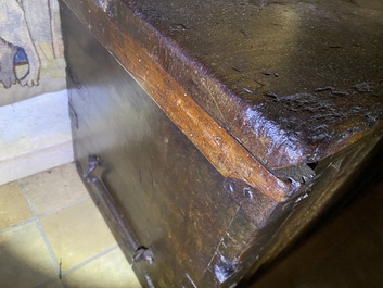 A gothic walnut coffer with linenfold panels, 2nd half 15th C.