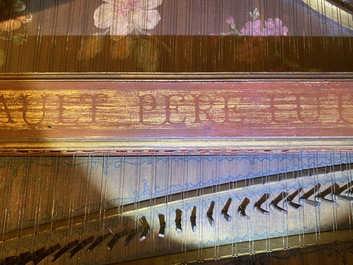 Un clavecin en bois peint, France, 19&egrave;me