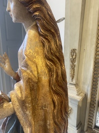 Sainte reine en tilleul sculpt&eacute;, polychrom&eacute; et dor&eacute;, Allemagne du sud ou Salzbourg, d&eacute;but du 16&egrave;me