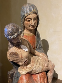 Vierge de Piti&eacute; en noyer polychrom&eacute;, probablement Espagne, d&eacute;but du 15&egrave;me