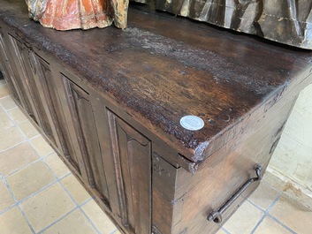 A gothic walnut coffer with linenfold panels, 2nd half 15th C.