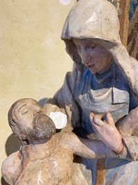 Vierge de Piti&eacute; en noyer sculpt&eacute; et polychrom&eacute;, Italie du sud ou Espagne, d&eacute;but du 17&egrave;me