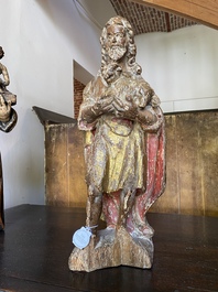 Saint Jean-Baptiste portant l'agneau en noyer sculpt&eacute;, polychrom&eacute; et dor&eacute;, milieu du 16&egrave;me