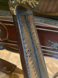 Une harpe en bois partiellement dor&eacute;, probablement France, 18/19&egrave;me