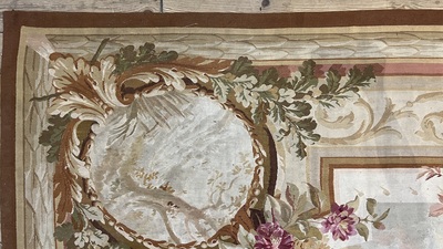 Grand tapis Aubusson &agrave; d&eacute;cor floral et de paysages, France, 19&egrave;me