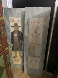 Vier vermoedelijk Duitse polychrome houten panelen met diverse personages, 19/20e eeuw