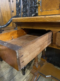 An oak wooden, burl wood veneered and ebonised wooden dressing table, 19th C.