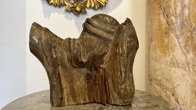 Christ en bois sculpt&eacute; et polychrom&eacute;, 17&egrave;me