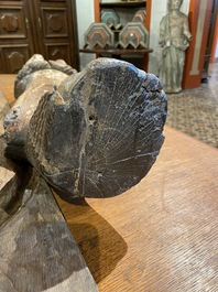 Christ en bois sculpt&eacute; et polychrom&eacute;, probablement Espagne, 15&egrave;me