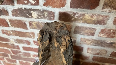 Een Duitse polychrome lindenhouten Sint-Odilia met een kelk, Midden-Rijngebied, begin 16e eeuw