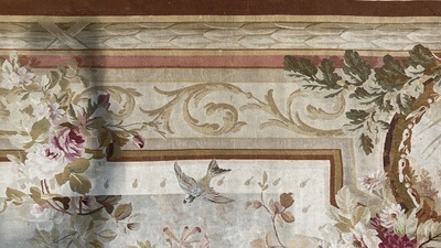 Grand tapis Aubusson &agrave; d&eacute;cor floral et de paysages, France, 19&egrave;me