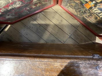 A walnut chest, 18th C.