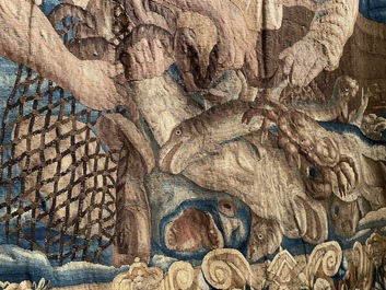 Een groot Vlaams wandtapijt met 'De Wonderbare Visvangst', Oudenaarde, 16/17e eeuw