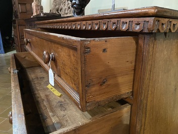 A walnut four-drawer commode, 19th C.