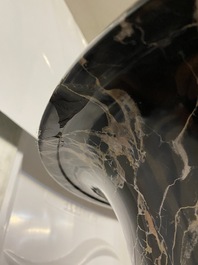 Vase de jardin M&eacute;dicis en marbre 'Grand Antique' en noir et blanc, 20&egrave;me