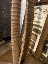Pied de lampe en bois sculpt&eacute; en faux-bambou, 1&egrave;re moiti&eacute; du 20&egrave;me