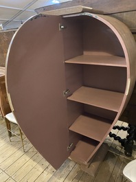Cabinet &agrave; deux portes en bois couvert de cuir rose, 20&egrave;me