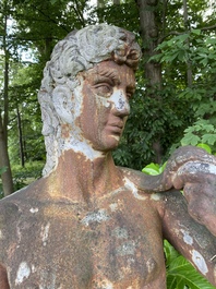 Importante sculpture de jardin figurant Apollon en fer de fonte, 20&egrave;me