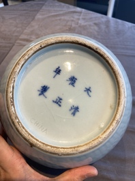 Six various Chinese blue and white, celadon and famille rose porcelain wares, 19/20th C.