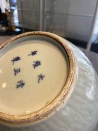 Six various Chinese blue and white, celadon and famille rose porcelain wares, 19/20th C.