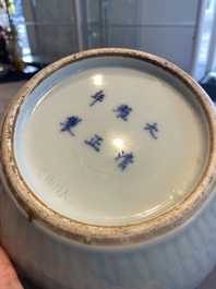 Six various Chinese blue and white, celadon and famille rose porcelain wares, 19/20th C.