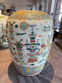 Three Chinese famille rose vases, two famille verte vases and a dish, 19/20th C.