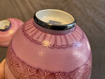 Een Chinese met zilver gemonteerde dekselkom met roze fondkleur, Qianlong merk en periode
