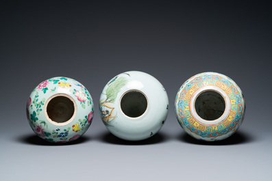 Three Chinese famille rose vases, two famille verte vases and a dish, 19/20th C.