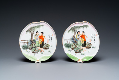 Vier stukken Chinees porselein met Culturele Revolutie decor
