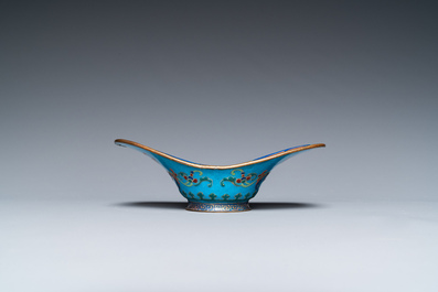 A pair of Chinese or Vietnamese enamel cup stands and an ingot-shaped bowl, 18/19th C.