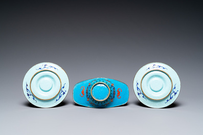 A pair of Chinese or Vietnamese enamel cup stands and an ingot-shaped bowl, 18/19th C.