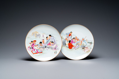 Vier Chinese schotels met Culturele Revolutie decor, gesign. Wu Kang 吳康, Zhang Jian 章鑑 en Zhang Wenchao 章文超, gedat. 1970 en 1973