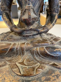 Grand Bouddha Amitayus en bronze dor&eacute; et laqu&eacute;, Chine, 18/19&egrave;me