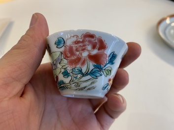 Tasse et soucoupe en porcelaine de Chine famille rose et une assiette 'Wu Shuang Pu', Yongzheng et 19&egrave;me