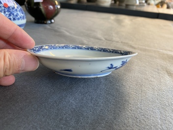 Een Chinees blauw-wit 'kylin' bordje, Jiajing of Wanli