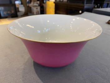 A Chinese monochrome ruby-glazed bowl, Guangxu mark, 19/20th C.