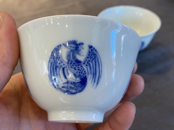 A pair of Chinese blue and white cups, Daoguang mark, 19/20th C.