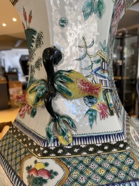 A hexagonal Chinese famille rose vase with antiquities and peacocks, 19th C.