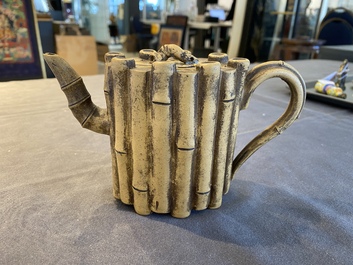 A Chinese Yixing stoneware 'bamboo' teapot and cover, Yang Fengnian 楊鳳年 mark, 20th C.