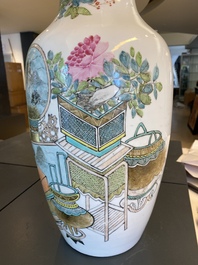 A Chinese qianjiang cai 'antiquities' vase, signed Fang Jiazhen 方家珍, 19th C.