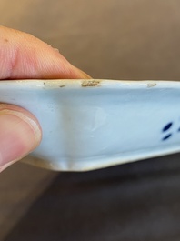 Een paar Chinese blauw-witte haringschotels, Qianlong