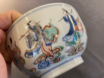 Bol en porcelaine de Chine famille verte &agrave; d&eacute;cor d'immortels, marque de Chenghua, 19/20&egrave;me