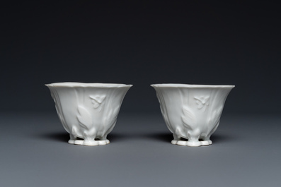 Een paar Chinese blanc de Chine libation cups, wellicht Qing