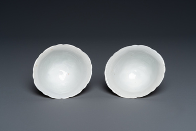 Een paar Chinese blanc de Chine libation cups, wellicht Qing