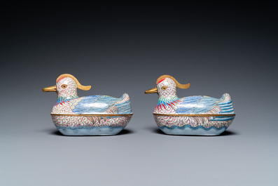 A pair of Chinese Canton enamel censers and covers in the shape of ducks, 19th C.