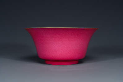 A Chinese monochrome ruby-glazed bowl, Guangxu mark, 19/20th C.