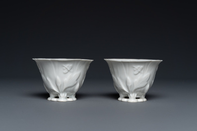 Een paar Chinese blanc de Chine libation cups, wellicht Qing