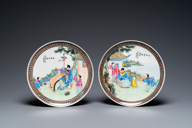 Twee fijne Chinese famille rose schotels, gesign. Zou Yunzhen 鄒雲珍, 20e eeuw