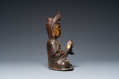 Guanyin &agrave; l'enfant en bronze dor&eacute;, Chine, Ming