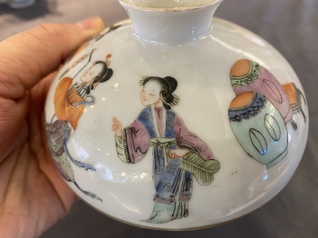 Bol couvert en porcelaine de Chine famille rose &agrave; d&eacute;cor figuratif, marque et &eacute;poque de Xianfeng